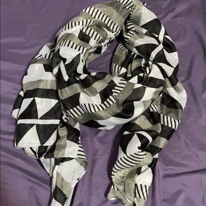 Patterned Fashion Scarf